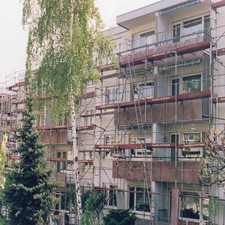 Fassaden- und Balkonsanierung mit eigenem Gerüstbau
